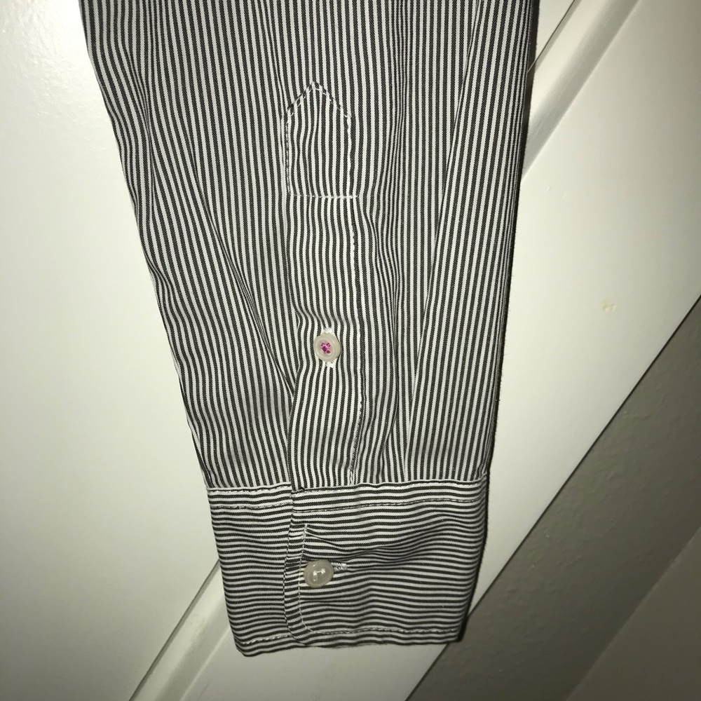 H&M pin striped button down - Picture 6 of 6